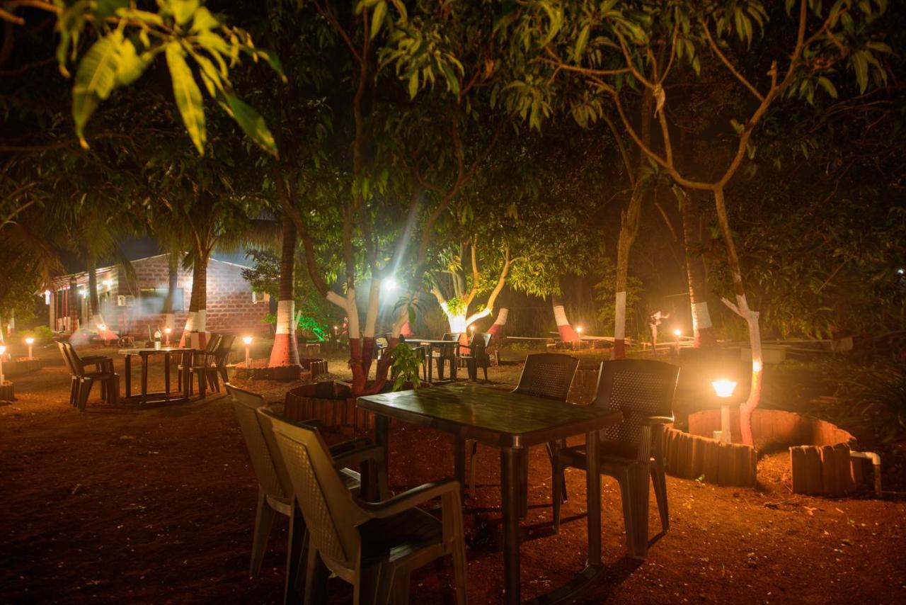 Prajakta Rest House Alībāg Exterior foto