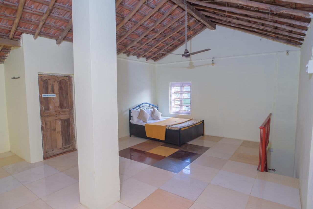 Prajakta Rest House Alībāg Exterior foto