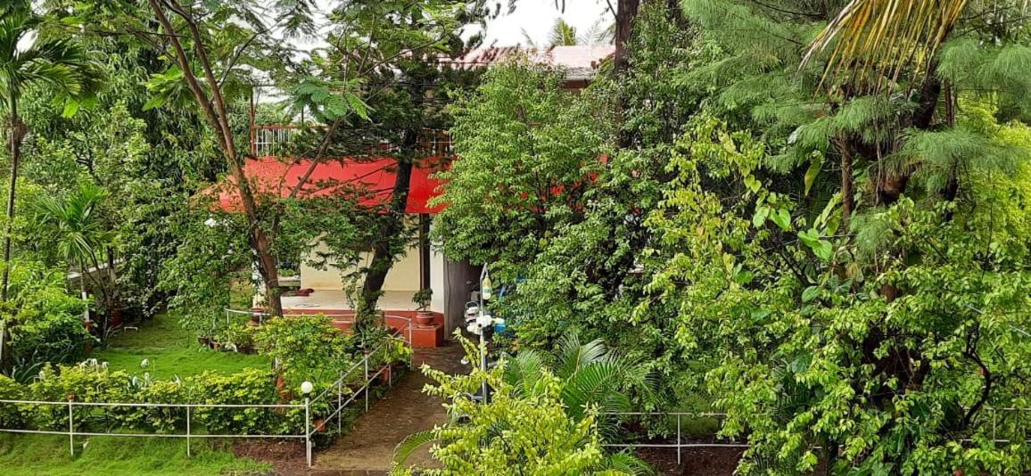 Prajakta Rest House Alībāg Exterior foto