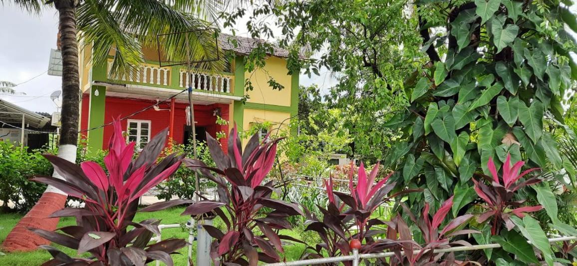 Prajakta Rest House Alībāg Exterior foto