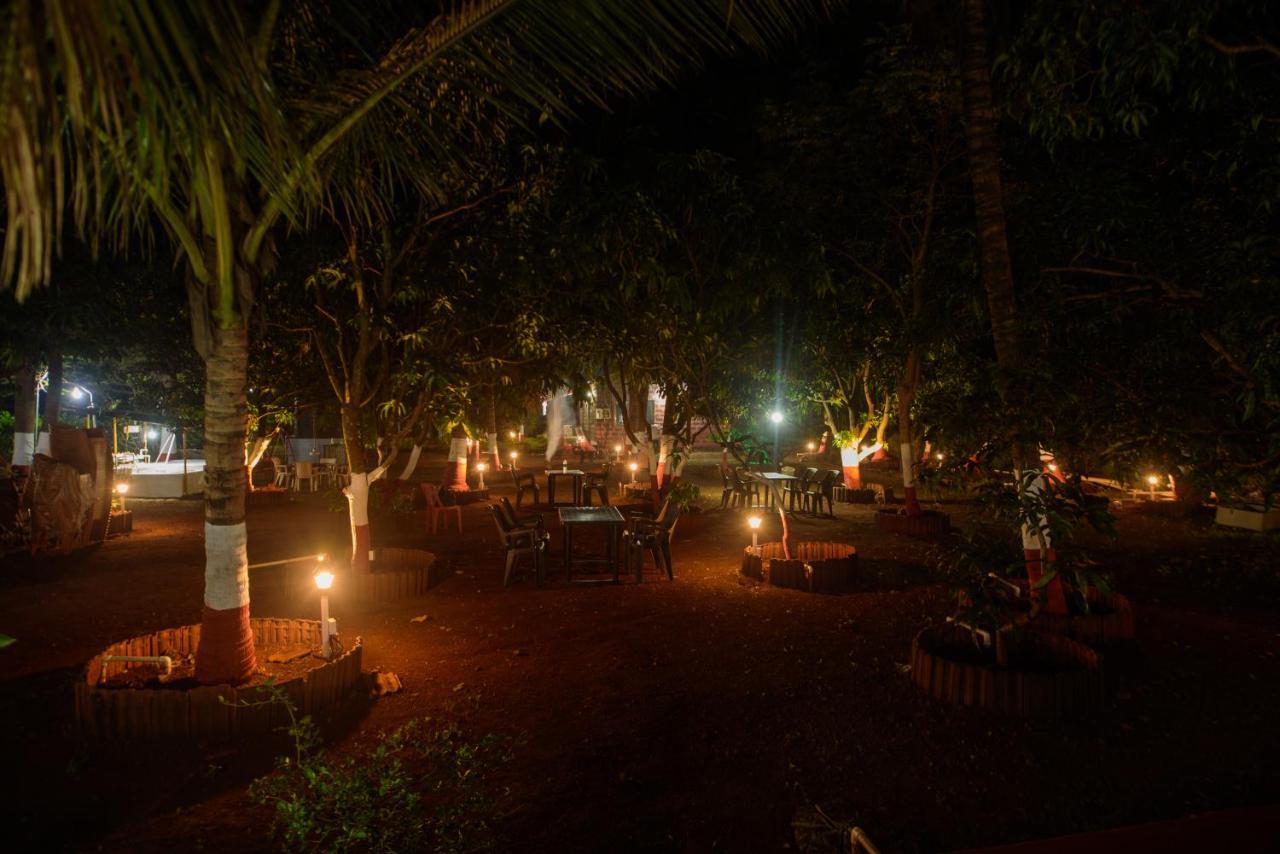 Prajakta Rest House Alībāg Exterior foto
