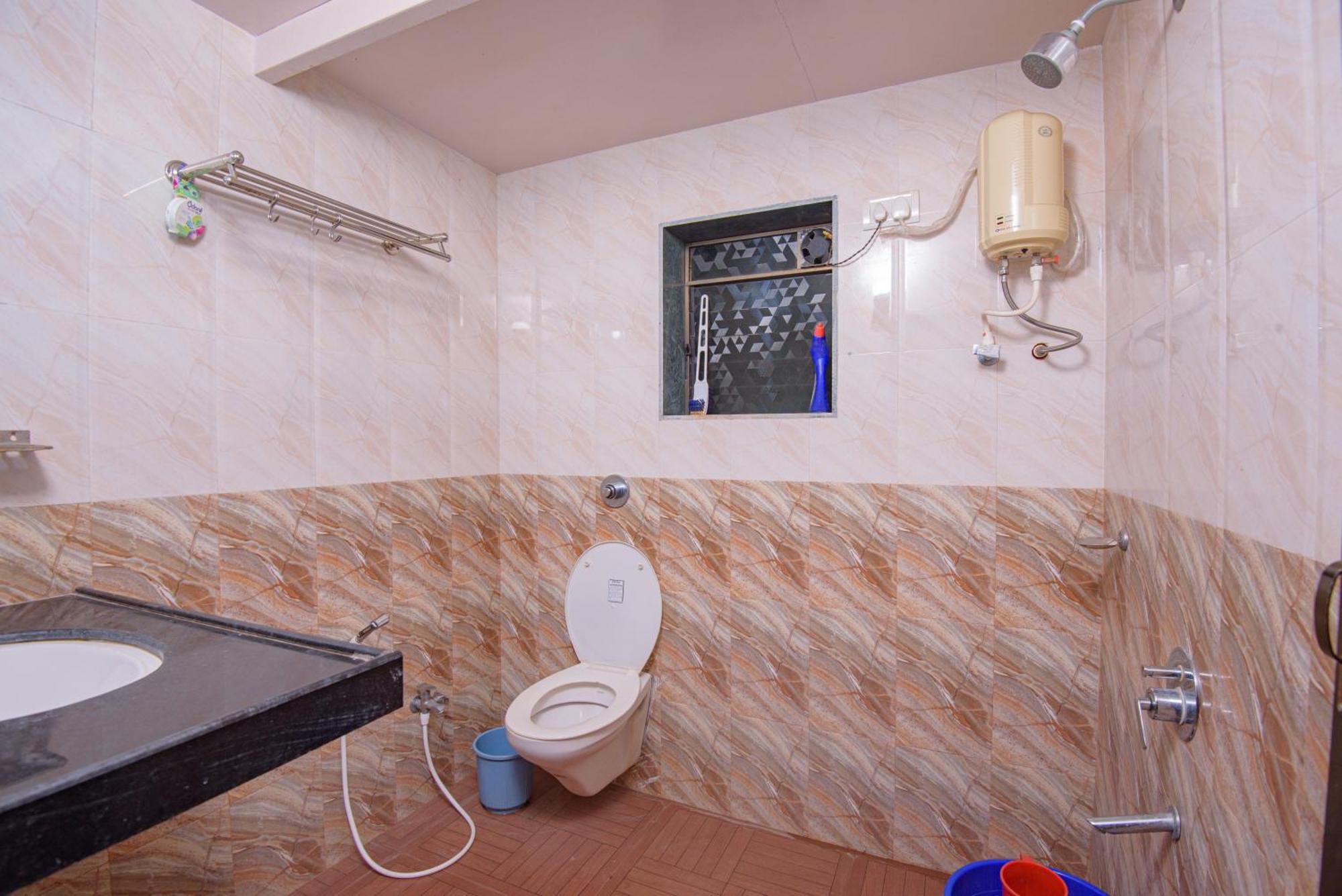 Prajakta Rest House Alībāg Cameră foto
