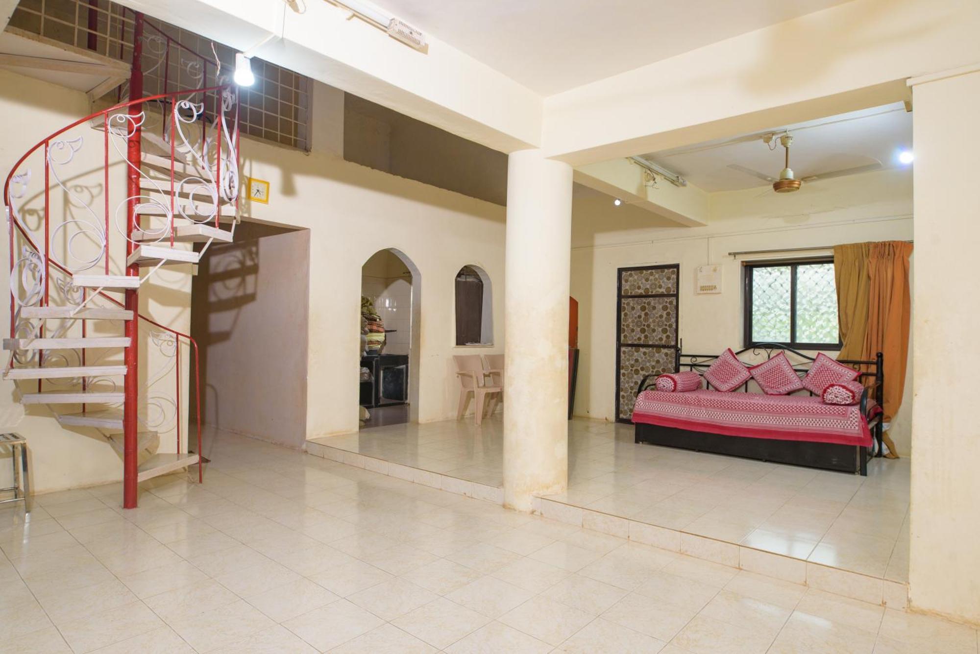 Prajakta Rest House Alībāg Cameră foto